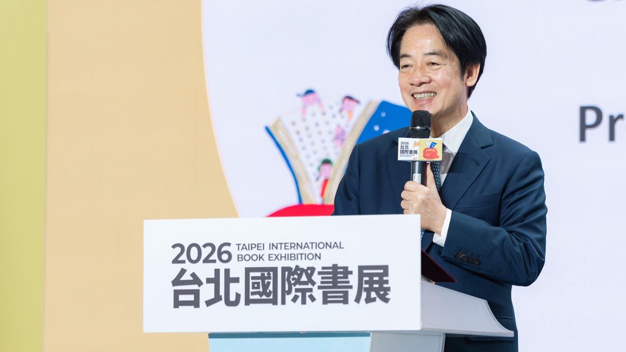 37本總統書單曝光！連兩年推「BL、GL漫畫」獲網讚翻