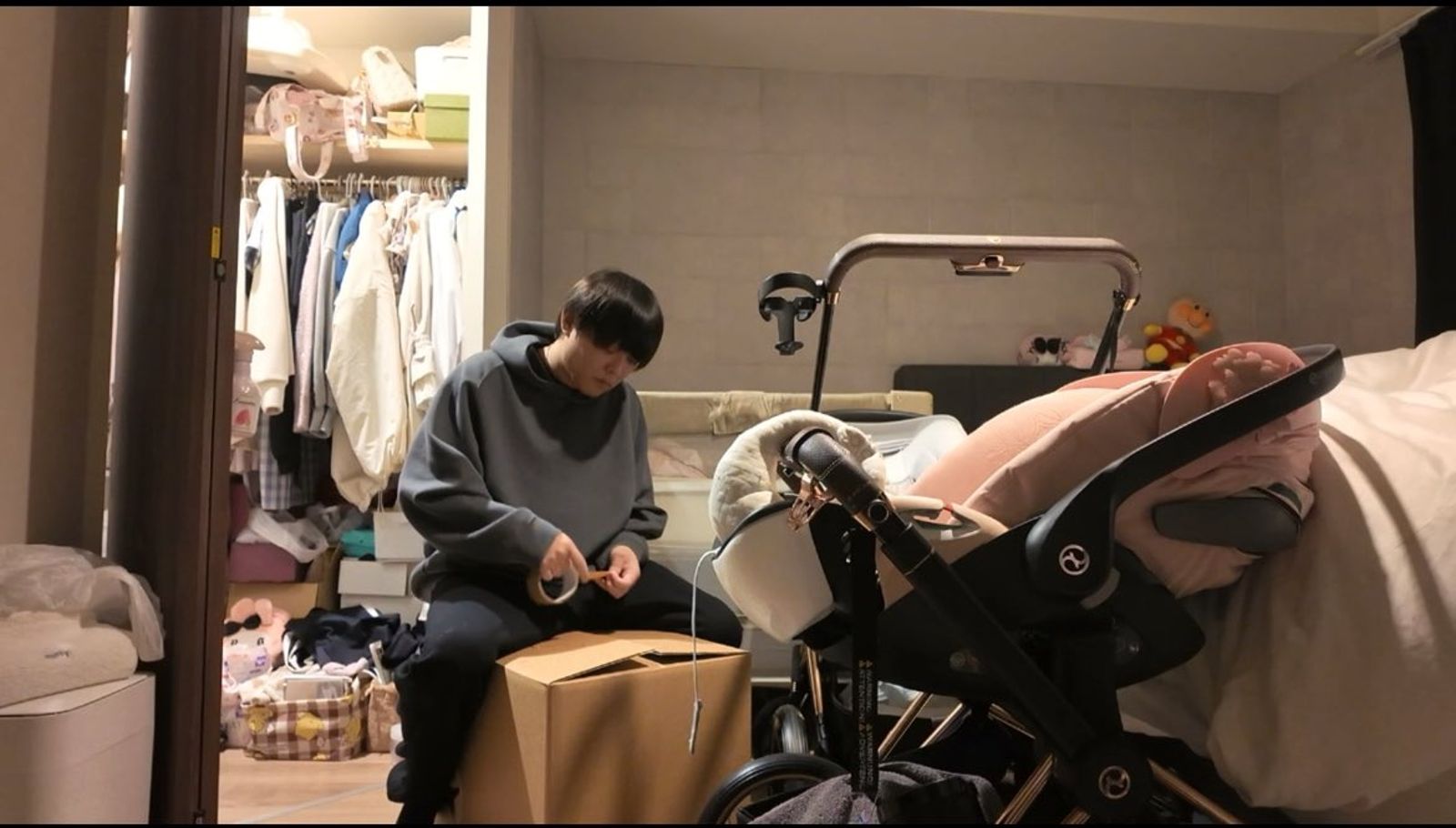 後宮起火了！「日本最強軟飯男」宣告解...