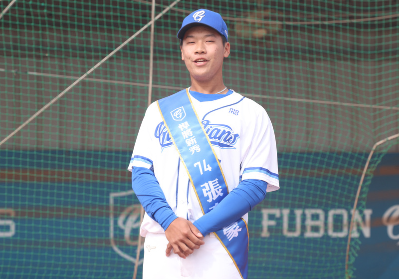 富邦悍將春訓開訓 張育豪喊話幹掉戴培...