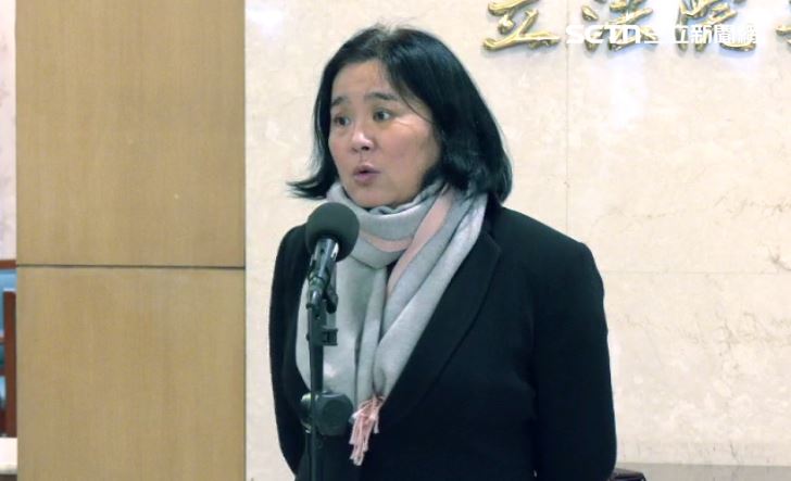 美國會議員批藍白擋軍購！陳玉珍「怪駐...