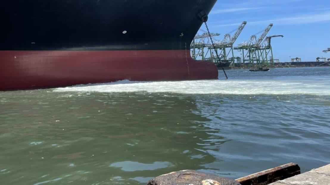 高雄港75號碼頭添1亡魂…貨車司機猝...